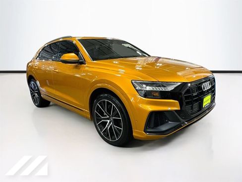 Used 2019 Audi Q8 Prestige w/ Luxury Package AWD/4WD image 3