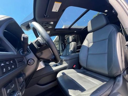 Used 2024 Chevrolet Tahoe Z71 w/ Luxury Package AWD/4WD image 16