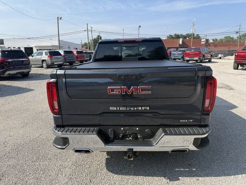 Used 2022 GMC Sierra 1500 SLT w/ SLT Premium Package AWD/4WD image 4