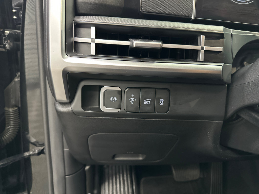 Used 2024 Hyundai Santa Fe SE FWD image 27