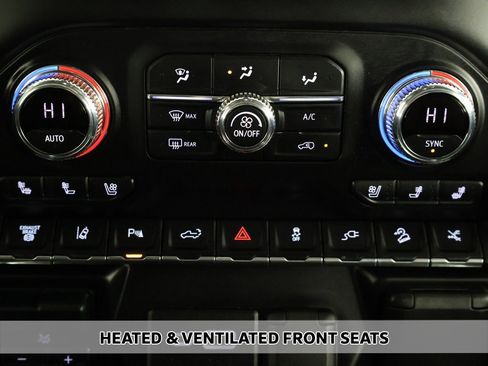 Used 2022 GMC Sierra 2500 Denali w/ Denali Black Diamond Edition image 9