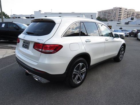 Used 2019 Mercedes-Benz GLC 300 4MATIC image 4