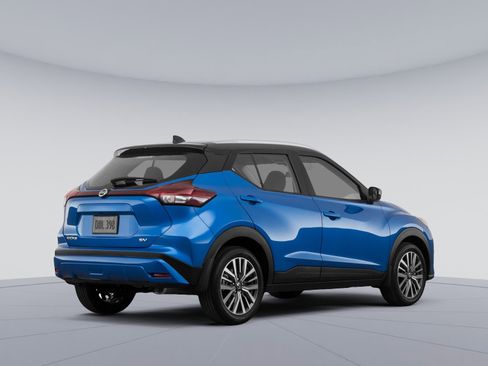 Used 2021 Nissan Kicks S FWD image 3