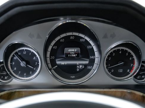 Used 2013 Mercedes-Benz E 350 4MATIC Sedan w/ Premium 1 Pkg image 21