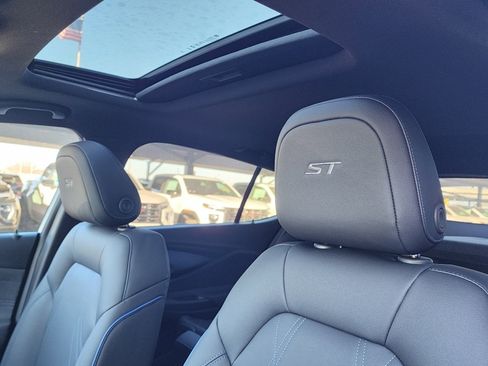 New 2026 Buick Envista Sport Touring image 16