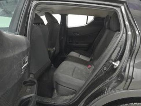 Used 2021 Toyota C-HR LE image 11