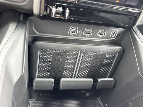 New 2026 RAM 1500 Laramie w/ Night Edition AWD/4WD image 42