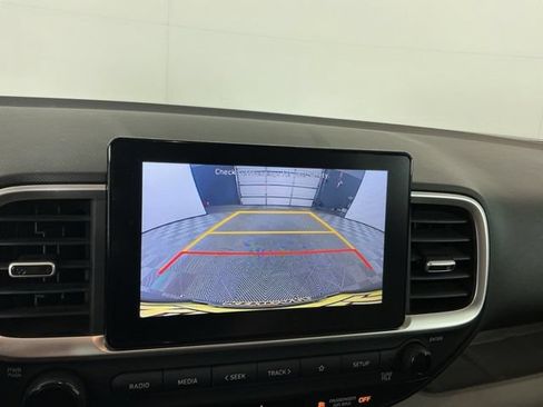 Used 2021 Hyundai Venue SEL FWD image 19
