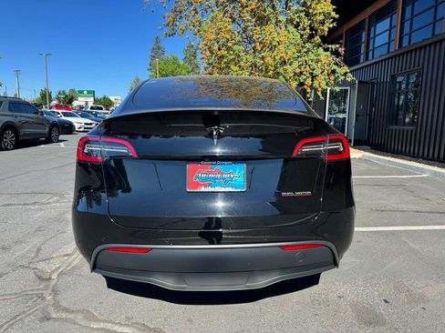 Used 2022 Tesla Model Y Performance AWD/4WD image 4