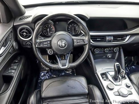 Used 2020 Alfa Romeo Stelvio Ti Sport w/ Quick Order Package 22S Sport AWD/4WD image 16