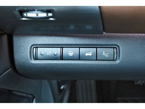 Used 2025 Nissan Pathfinder Platinum w/ Cargo Package image 20