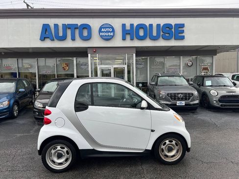 Used 2015 smart fortwo pure RWD image 10