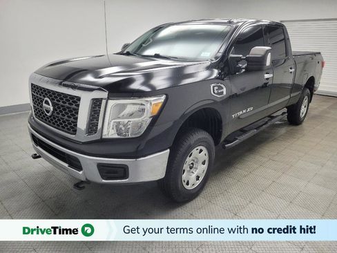 Used 2017 Nissan Titan SV image 1