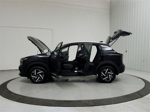 New 2026 Nissan Kicks SV image 12