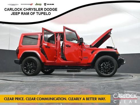 Used 2025 Jeep Wrangler Unlimited Sahara w/ Safety Group AWD/4WD image 45
