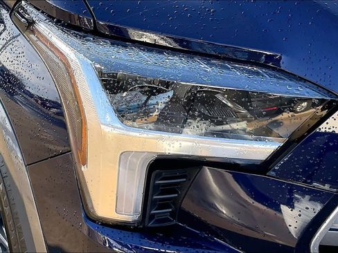 Used 2023 Toyota Sequoia Limited image 25