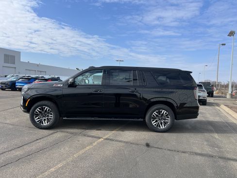 New 2026 Chevrolet Suburban Z71 w/ Z71 Off-Road Package image 2