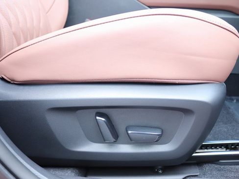 New 2025 Mitsubishi Outlander SEL image 27