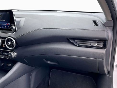 Used 2025 Nissan Sentra SV w/ All-Weather Package image 18