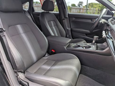 Used 2025 Honda Civic Sport image 29
