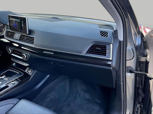 Used 2018 Audi Q5 2.0T Premium Plus w/ Premium Plus Package image 15