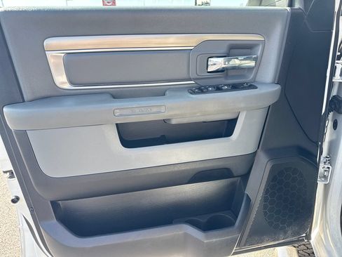 Used 2016 RAM 2500 SLT AWD/4WD image 15