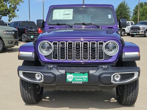 New 2026 Jeep Wrangler Unlimited Sahara AWD/4WD image 3