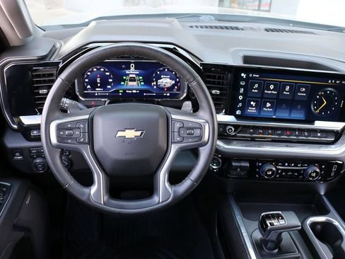 Used 2025 Chevrolet Silverado 1500 LTZ w/ LTZ Premium Package AWD/4WD image 31