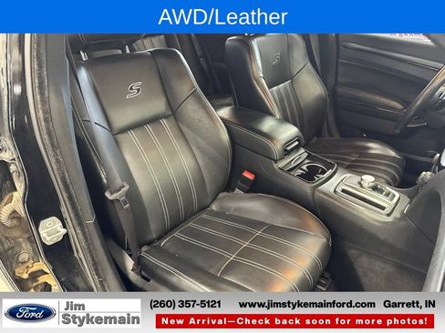 Used 2016 Chrysler 300 S AWD/4WD image 21