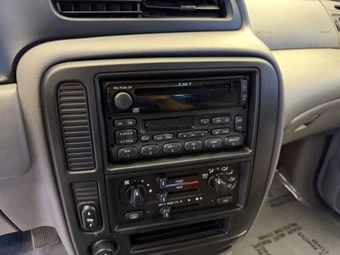 Used 2003 Ford Windstar LX FWD image 16