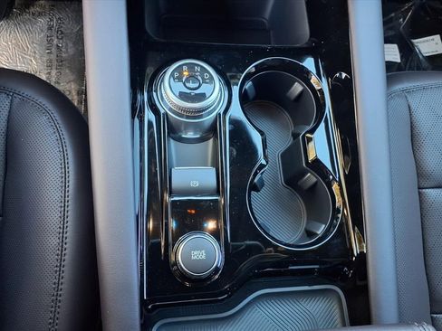 New 2026 Ford Explorer Platinum image 14