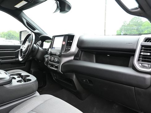 Used 2024 RAM 2500 Big Horn AWD/4WD image 27