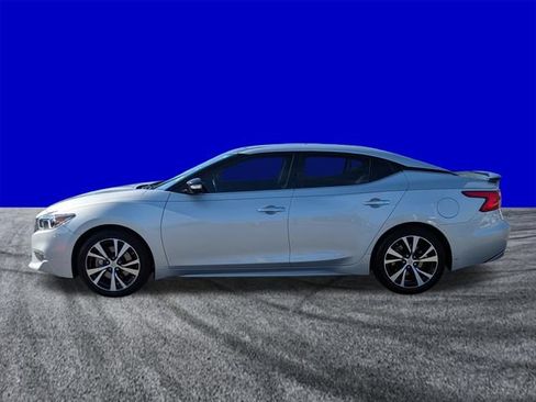 Used 2018 Nissan Maxima Platinum w/ Interior Lighting Package FWD image 7