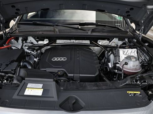 Certified 2025 Audi Q5 2.0T Premium Plus w/ Premium Plus Package image 29