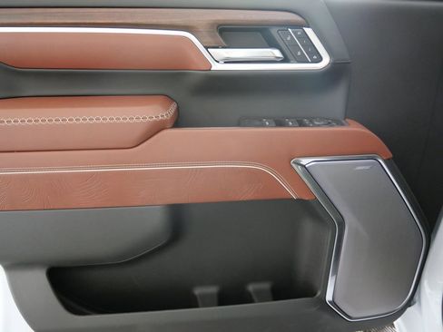 New 2026 GMC Sierra 3500 Denali Ultimate AWD/4WD image 12