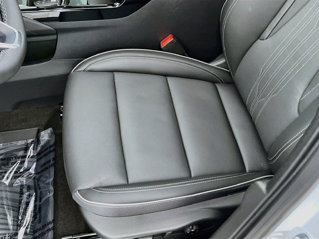 Certified 2026 Buick Envision Avenir AWD/4WD image 19