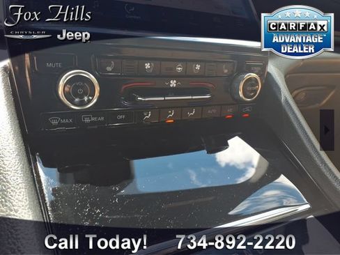 Used 2023 Jeep Grand Cherokee Summit AWD/4WD image 24