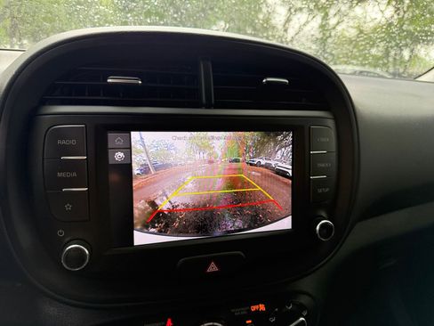 Used 2025 Kia Soul LX w/ LX Technology Package image 18