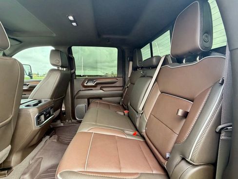 Used 2024 GMC Sierra 2500 Denali w/ Denali Reserve Package AWD/4WD image 19