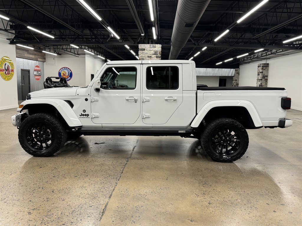 Used 2023 Jeep Gladiator Overland AWD/4WD image 5