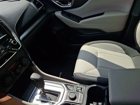 Certified 2023 Subaru Forester Premium AWD/4WD image 35