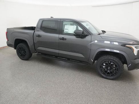 New 2026 Toyota Tundra SR5 AWD/4WD image 15