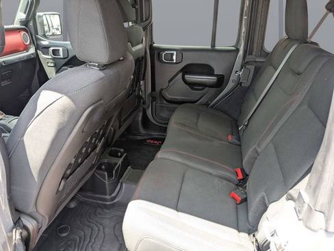 Used 2021 Jeep Wrangler Unlimited Rubicon AWD/4WD image 13