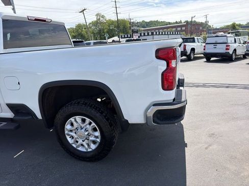 Used 2023 Chevrolet Silverado 2500 LT w/ Convenience Package AWD/4WD image 7