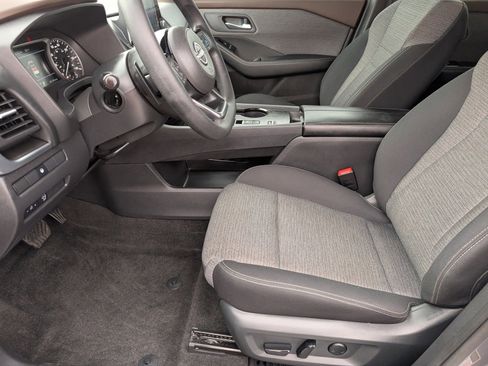 Used 2023 Nissan Rogue SV image 13