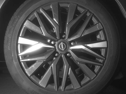 Used 2025 Nissan Altima 2.5 SV FWD image 18