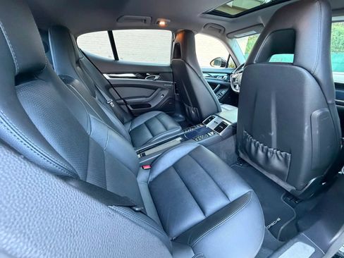 Used 2015 Porsche Panamera RWD image 20