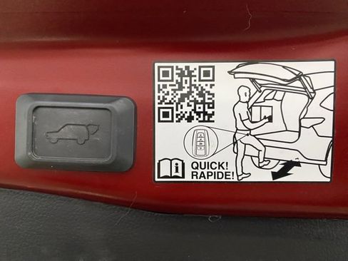 Used 2023 Toyota RAV4 Limited image 12