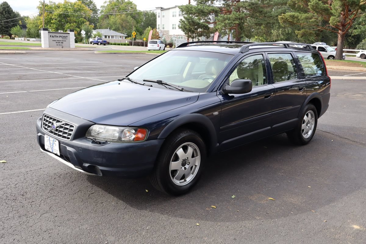 Used 2002 Volvo V70 Cross Country AWD/4WD image 10
