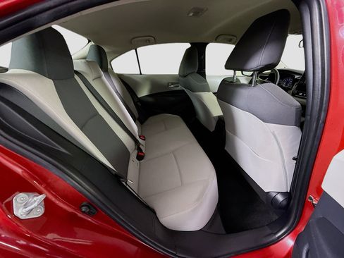 Used 2021 Toyota Corolla LE w/ LE Convenience Package image 27